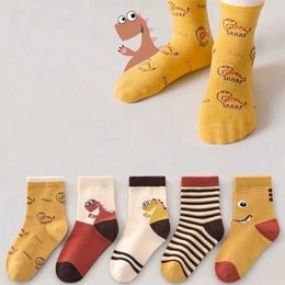 Kids Socks 5 pairs of dinosaur socks for boys autumn and winter childrens and student socks baby cotton cartoon animal long socksL2405