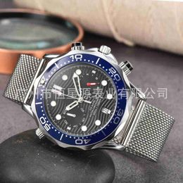 2024 New European Mens Business and Leisure Stainless Steel Five Needle Calendar Quartz Watch