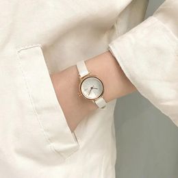 Wristwatches Vintage Simple Temperament Ladies Watch Thin Strap Small Dial Leather Quartz Minimalist Female Clock Relogio Mujer