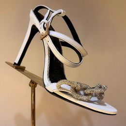 New Summer Walk Luxury Mirror Chain Sandal Crystal-embellished Stiletto Heels Designer Womens Sandal Party Dress Lady Gladiator Sandalias White High Heel Shoe Box