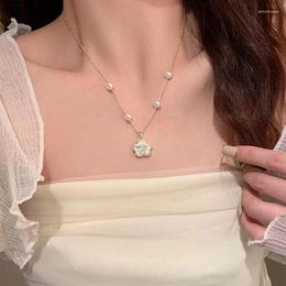 Choker Exquisite Elegant Pearls Necklace Light Luxury Camellia Pendant For Women Girls Banquet Fine Jewellery Gift