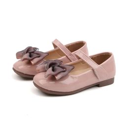 Kid Sandaler för prinsessa Fashion Solid Color Barn Bow Little Leather Toddler Girls Shoes L2405 L2405