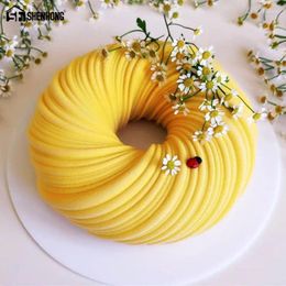 Baking Moulds SHENHONG Amazing 6 Holes Swirl Cake Mould For Dessert Art Mousse Silicone 3D Mould Silikonowe Moule Pastry Pan
