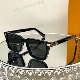 luxury designer louiseities Sunglasses Flower Lens men Sunglasses with real Letter Sun Glasses Unisex Travelling louisvuiotton Sunglases Black Grey with box 822