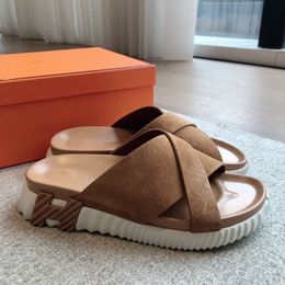 2024 Italy Designer Men Slippers Slide Flats Infra Sandals Shoes Design Calfskin Rubber Sole Mules Comfort Footwear Slip On Beach Slipper Shoe Luxury Walking Box