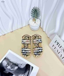 Top Kids Sandals Summer baby Slippers Cost Price Size 26-35 Including shoe box Multi color plaid design Child shoes Dec20