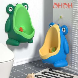 Cute Frog Children Potty Training Urinal Kids Toddler Pee Trainer for Boys Bathroom with Funny Aiming Target Baby Toilet L2405