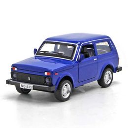Diecast Model Cars 1/32 Russian LADA Prajeda model toy car simulation sound and light pull back alloy die cast childrens toy car WX