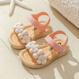 2024 New Children 's Slippers 여름 ​​소녀와 소년 욕실 홈 홈 안티 슬립 비치 슈즈 소프트 솔드 베이비 샌들 L2405 L2405