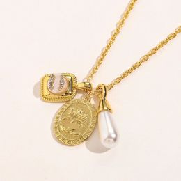 Luxus Frauen Designer -Marke Doppelbuchstaben Halsketten Kette Luxurychoker Anhänger 18k Gold plattiert Edelstahl Pullover Halskette Statement Jewerlry Accessoires