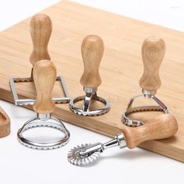 Baking Tools Manual Pasta Moulds Home Ravioli Cutter Cookie Press Mould With Wooden Handle Kitchen Tool For Dumplings Lasagna Pierogi