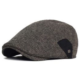 Berets Newsboy Cap Men Winter Thick Warm Vintage Casual Stripe Berets Gatsby Flat Hat Peaked Cap Adjustable B240516