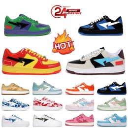 Top Quality Designer Casual Shoes Women Mens Low Flat Trainers Color Camo Combo Pink Green Black White royal blue Patent Leather Camouflage Platform Sneakers