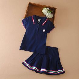 衣料品セット服2023ニューキッズポロティーティシャツ+小さな女の子のためのスカート2ピーススーツ子供テニススポーツウェアL2405