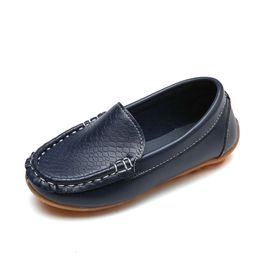 Barn avslappnade platt godisfärger unisex pojkar flickor mjuka loafers slip-on pu läderskor för barn storlek 21-38 MOCCASIN HOT L2405 L2405