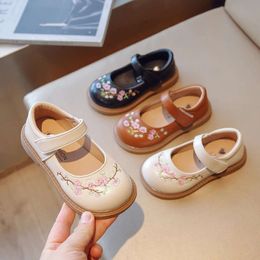 Toddlers Girls Leather Shoes Kids Mary Janes Embroidery Flowers Sweet Retro Child Princess Flats for Party 2024 Spring New Chic L2405 L2405