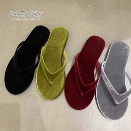 Slippers Luxury Velvet Flap Womens Brand Design Deep Red Velvet Slippers Womens Fashion Flat Bottom T-shaped Sandals Summer Casual Shoes Q240515