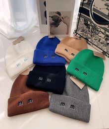 Stylish Warm Beanie Cap Designer Winter Knitted Hat Letter Skull Caps for Man Woman 7 Colors4193750