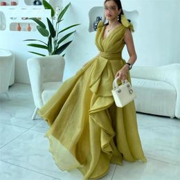Party Dresses OIMG V-Neck Green Prom Saudi Arabic Women Satin High Split Ruffles Evening Gowns With Cape Occasion Formal Dress