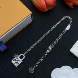 Womens Lock Necklace Designer Luxury Pendant Diamonds Necklaces Fashion For Women Mens Gold Silver Necklace Unisex Couple Jewelry VN-007