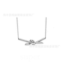 2024 New Designer Jewellery Tiffanyjewelry Necklace Fashion High Quality Necklace Women Necklace Silver Goldplated Knot Knot Necklace With Diamond Studded 461