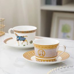 Fashion boutique Bone China European Mug Creative Vintage Coffee Cups Gilt Edging Porcelain Gift Big Mark Tea Cup Plate Rack Set Home