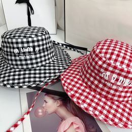 Designer Summer Bucket Chequered Style Hat Fashion Womens Bucket Hats Street Bucket Hat Luxury Sunhats Beach Seaside Cowboy Bucket Hats