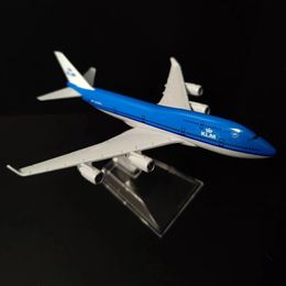 1 400 Metal Aircraft Model Replica Dutch KLM B747 Aeroplane Scale Aviation Diecast Miniature Art Home Office Decor Toy Gift 240516