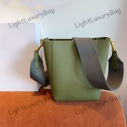 Designer Bag Luxury Shoulder Bags Bucket Bag Women Crossbody Bag Fashion Dye Leather Glitter Strap Purse Bag Snapshot New Multicolor 240516