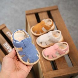 Sandals Summer New Baby Sandals Baby Boys Girls 15-19 Size Soft Sole Non Slip Kids Beach Toddler Shoes Childrens Sandals Y240515