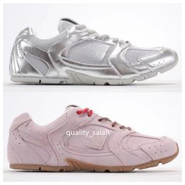2024 NEW 530 Fashion Design Casual Shoes Men Women Casual Shoes Silver pink Snekers Outdoor Sneakers Sports Trainers size 35-40