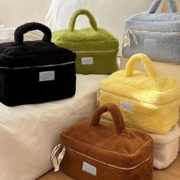 Cosmetic Bags 1pc Furry And Cute Bag Japanese Style Simple Portable Toiletry Large Capacity Travel Skin Care Product Sto