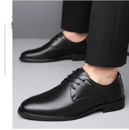 Scarpette in pelle uomini vere scarpe eleganti affari oxfords casual per uomo maschio delicata designer slip on nero shoe stactory ite