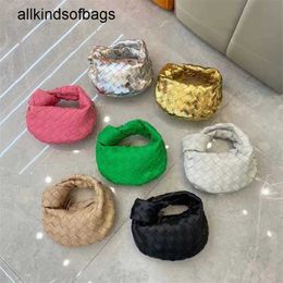 Jodie Handbags Bottegvenets Bags 2024 Italy Jodie Handbag Springsummer New Mini Knitted Cowhide Fashion Versatile Concave Shape Large Capacity Handheld Womens Ba