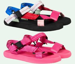 2021 OW Micro Trek Multi -Flachform Sports Sandalen Männer Frauen Schwarze weiße Marine Pink Multicolor Leder Pantoffeln Größe 35453055750