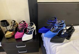 Women Sandals Brand Designer Pumps Luxury Satin Cloth Crystal Buckle Spring Summer Female Party Runway Shoes Round Toe Women Platf9959065