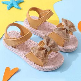 Sandals Girls Sandals Summer Cute Bow Princess Sandals Casual Comfort Breathable Soft Sole Beach Childrens Shoes Y240515