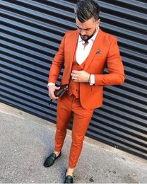 Men's Suits Custom Orange Men Prom Slim Fit One Button Peaked Lapel Wedding For Tuxedos 3 Pieces Blazers Jacket Pants Vest