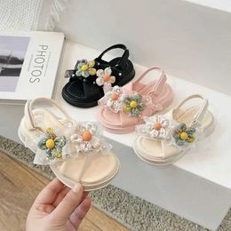 Sandals Girls Sandals Beige Cross Strap Flower Pearls Flat Girls Beach Shoes Pink Fashion Soft Bottom Non Slip Kids Sandals Girl Shoes Y240515