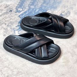 Designer Slides Mens Slippers Leather Black Shoes Fashion Summer Sandals Beach Size 38-45 With Box 558