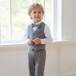 Kids Jacket Vest Pants Bowtie 4PCS Ceremony Tuxedo Dress Boys Suit For Wedding Children Photograph Set Party Performance Costume