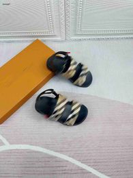 Top kids sandals high quality Girl Slippers Multicolor stripe Child Casual shoes Box Packaging Children's Size 26-35 June25