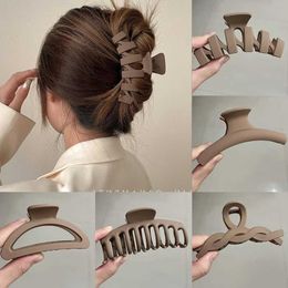 Hair Clips Barrettes Womens hair claw clip Korean coffee beige acrylic large geometric bucket crab girl head wearing accessories Q240517