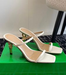 2024 Italy Brand Veneta Mule Knot Sandal Mule Designer Womens Sandal Shoes Gold Finished Metal Heels Ankle Strap Lady Elegant Walking White High Heel Shoe EU35-43 Box