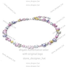 Designer Swarovskis Schmuck fließende helle farbenfrohe Süßigkeiten Halskette für Frauen mit Schwalbenelement Kristall Regenbogen Weiß Schlange Knochenkette F4ff