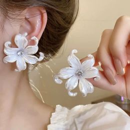 Fashion Crystal Flower Drop Earring for Women New Design Handmade White Big Floral Dangle Earrings Trend Girls Jewelry