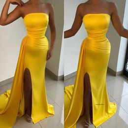 Elegant Yellow Evening Gown Black Girl Strapless Split Party Prom Dresses Pleats Formal Long Dress For Red Carpet Special Ocn 0516