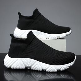 top designer couple breathable sports shoes for men and women comfortable soft sole flat shoes plus size 3946 non slip casual shoes for women