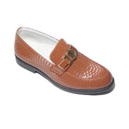 Jungen Kleiderschuhe Kinder Tan Brown Oxford Lederschuh für Hochzeiten formelle Events Kinderlampe auf Pu Patent Emed Loafer L2405 L2405