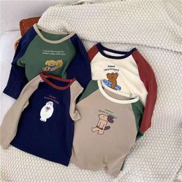 秋の冬の子供Tシャツ長い袖のトップ